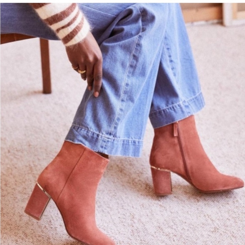 Sezane mauve pink booties